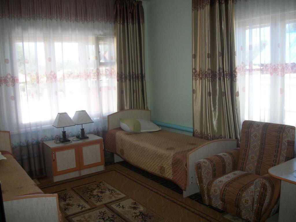 Enirest Hotel Karakol Ruang foto